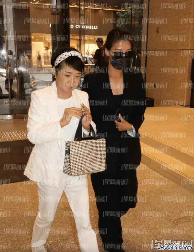 谢贤去世狄波拉首度开腔 哽咽回应葬礼安排